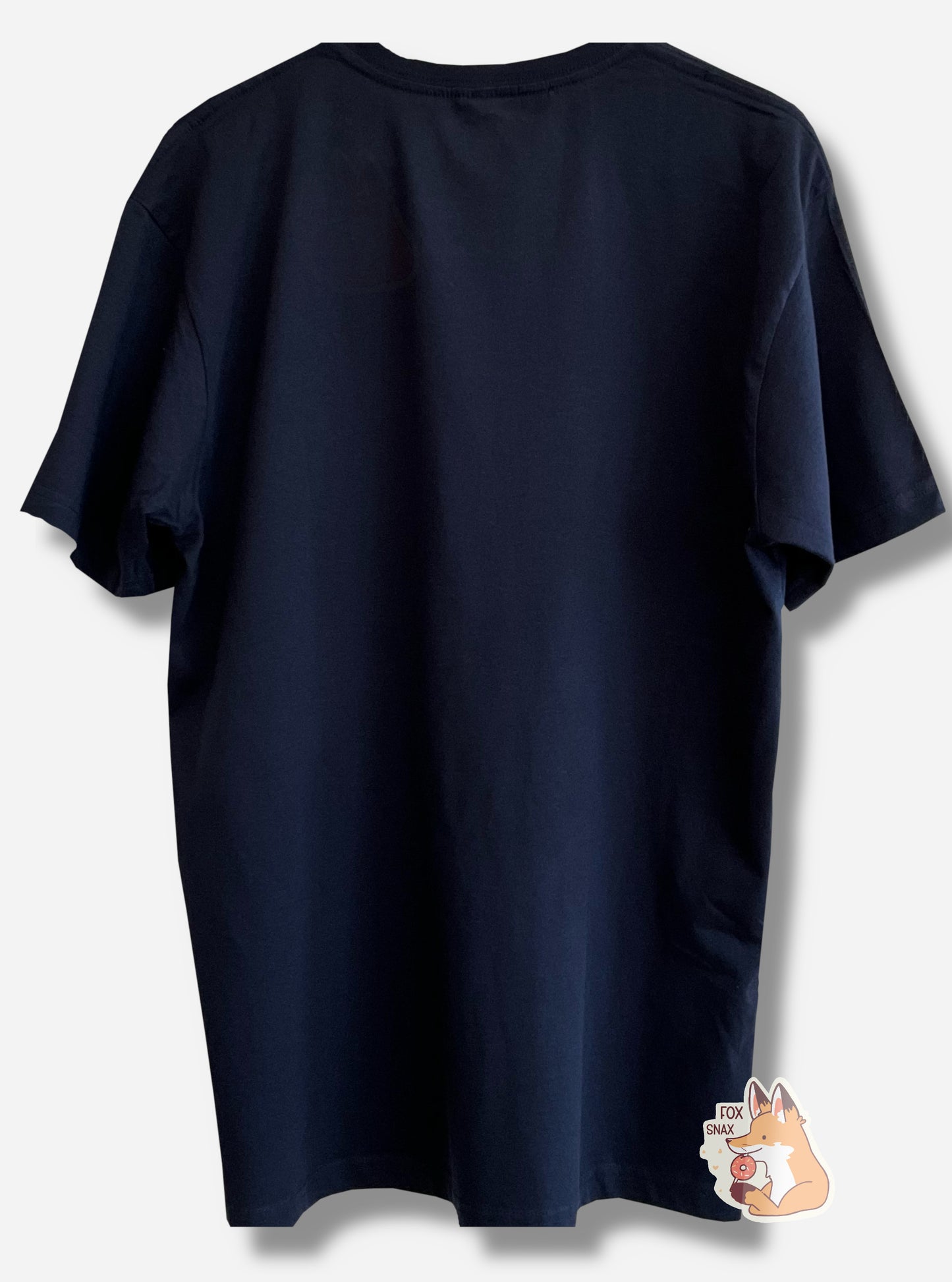A picture of the back of a dark blue t-shirt.